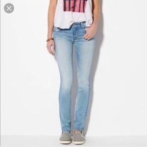 Light wash, super stretch jeans